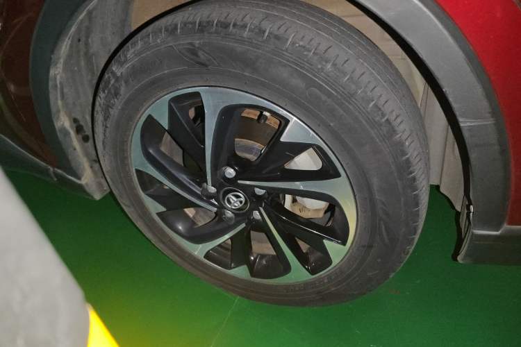 Used Toyota IZOA 2018 2.0L Yichi Version China VI Standard