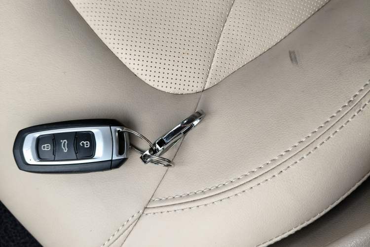 Used Geely Auto Emgrand 2017 Sedan Million Edition 1.5L Manual Luxury Model
