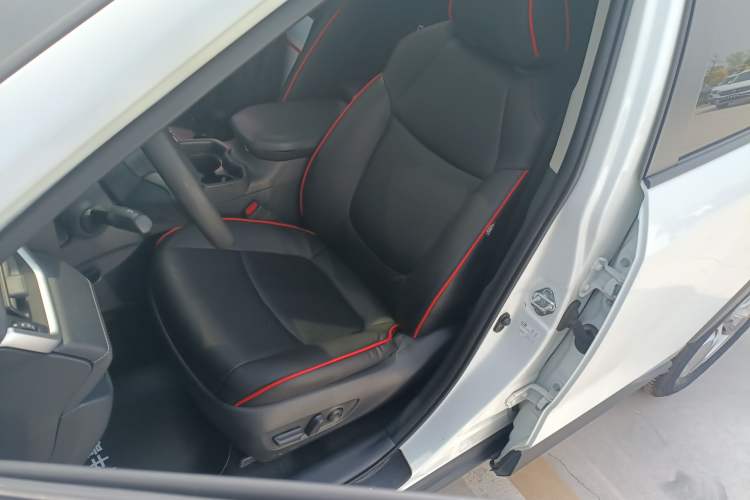 Used Toyota RAV4 2020 2.0L CVT Two-Wheel Drive Fashion Edition Left Front Seat