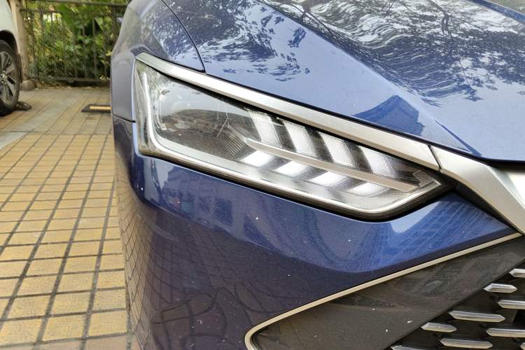 Used BYD Qin PLUS 2021 DM-i 55KM Flagship Model Right Front Headlight