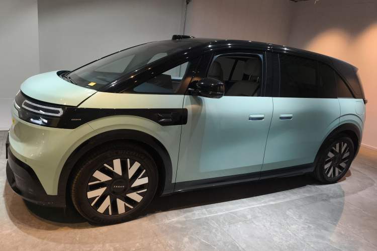 Used Zeekr MIX 2025 Long-Range Intelligent Driving Edition Exterior 3