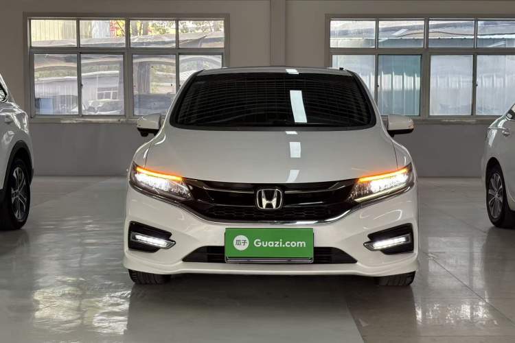 Used Honda Jade 2017 210 TURBO CVT Luxury Edition 5 Seats
