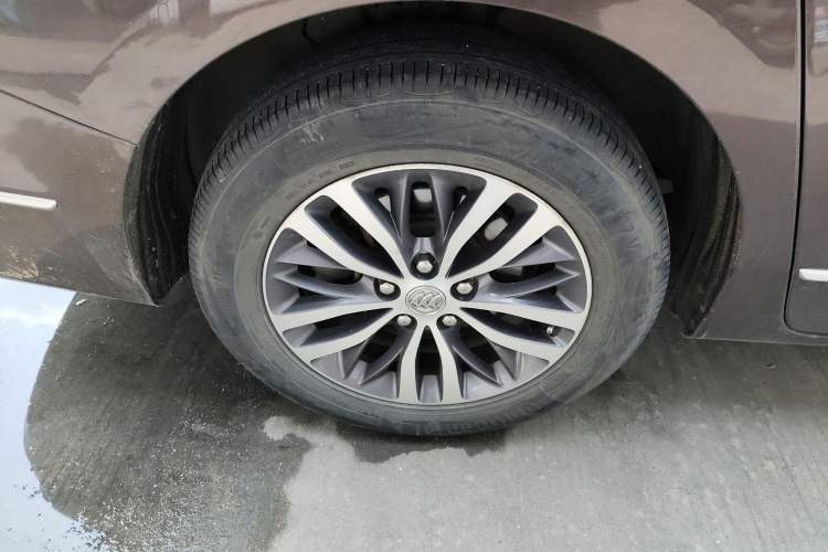 Used Buick GL8 2017 ES 28T Flagship Model China V Standard
