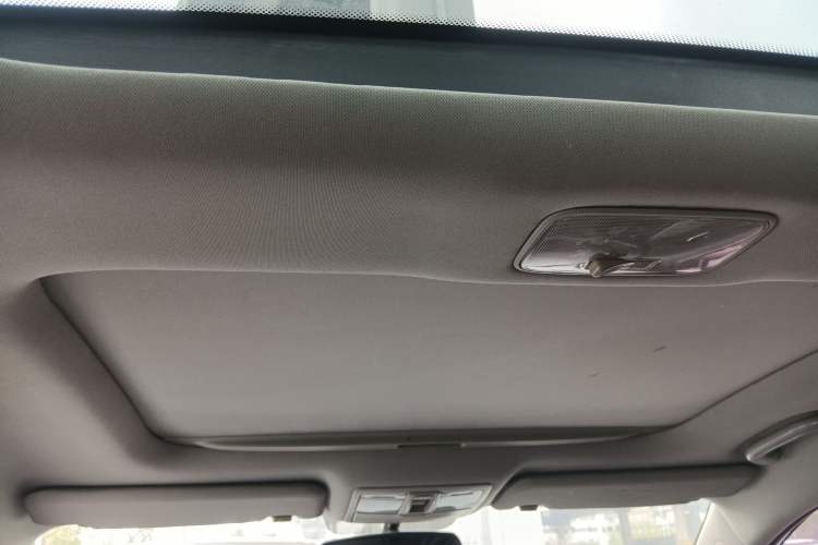 Used Kia Sportage R 2015 2.0L Automatic Two-Wheel Drive DLX Model Headliner