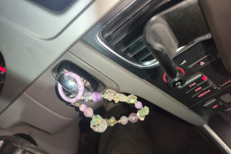 Used Audi A4L 2012 2.0 TFSI automatic standard version Vehicle Key