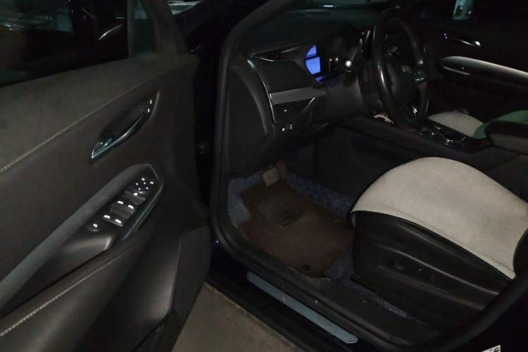 Used Cadillac XT4 2020 28T Two-Wheel-Drive Leading Version Driver Seat