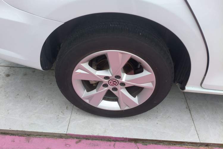 Used Volkswagen Bora 2015 Value Edition 1.6L Manual Fashionable Style
