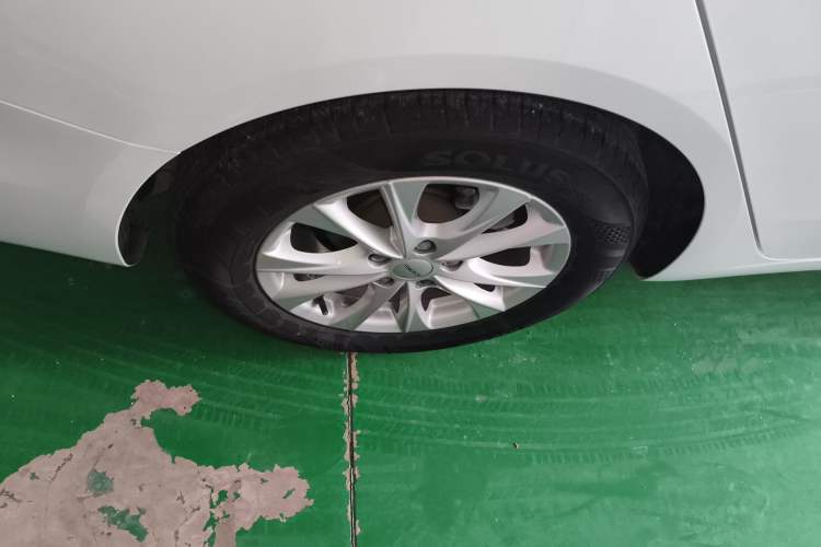 Used Roewe i5 2023 1.5L Manual Comfort Edition Right Rear Wheel Hub