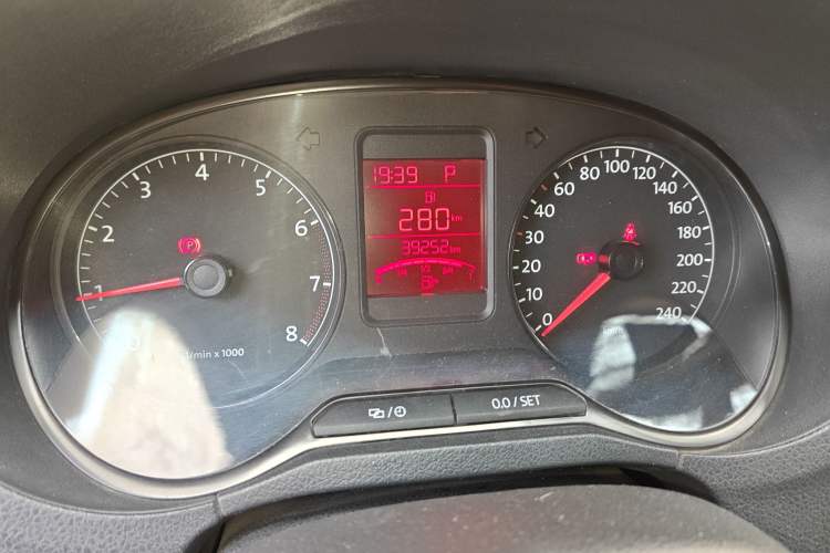 Used Volkswagen Polo 2013 1.6L Automatic Comfort Edition