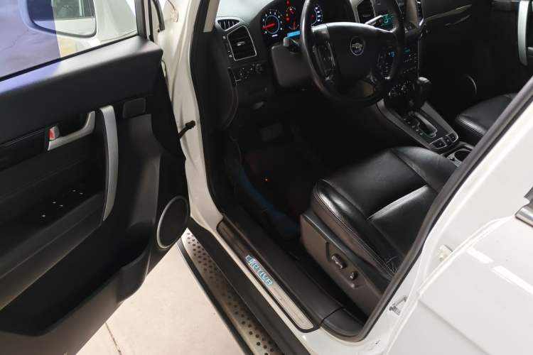 Used Chevrolet Captiva 2014 2.4L 4x4 Flagship Edition 7 Seats Driver Seat