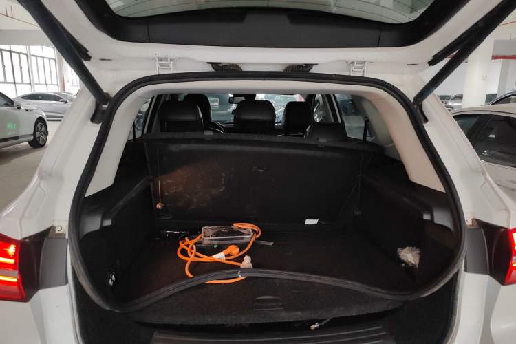 Used Roewe RX5 New Energy 2017 eRX5 50T Hybrid Connected Prestige Flagship Edition
