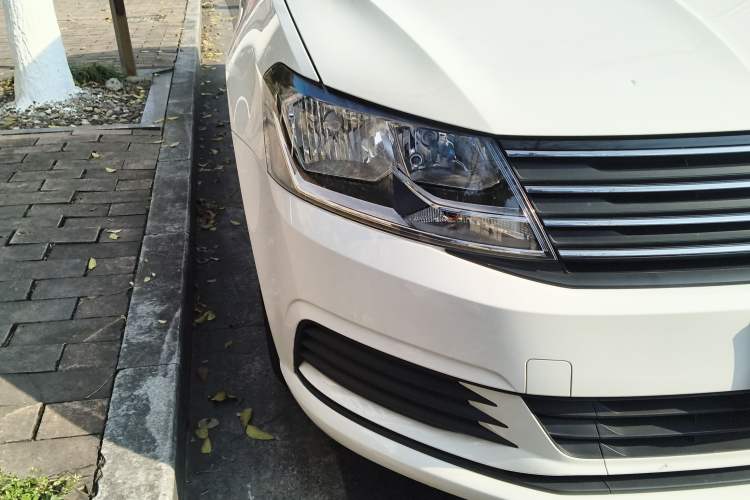 Used Volkswagen Gran Lavida 2015 1.6L Manual Fashion Edition
