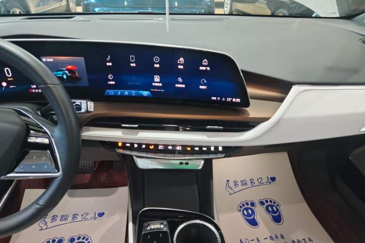 Used Cadillac GT4 2023 25T Prestige Version
