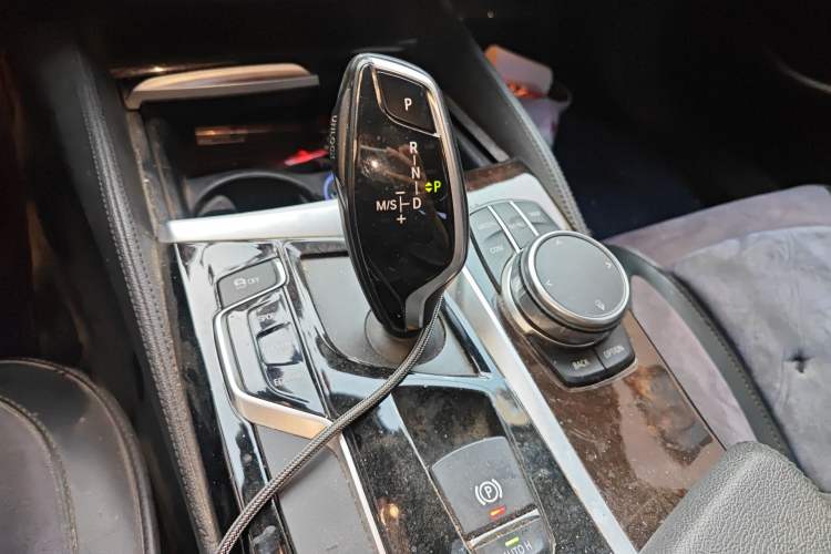 Used BMW 5 Series 2018 525Li Luxury Package
