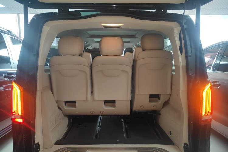 Used Mercedes-Benz V-Class 2016 V 260 L Prestige Extended Edition