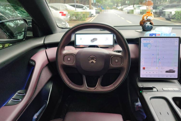 Used Nio ET5 2022 75 kWh Steering Wheel