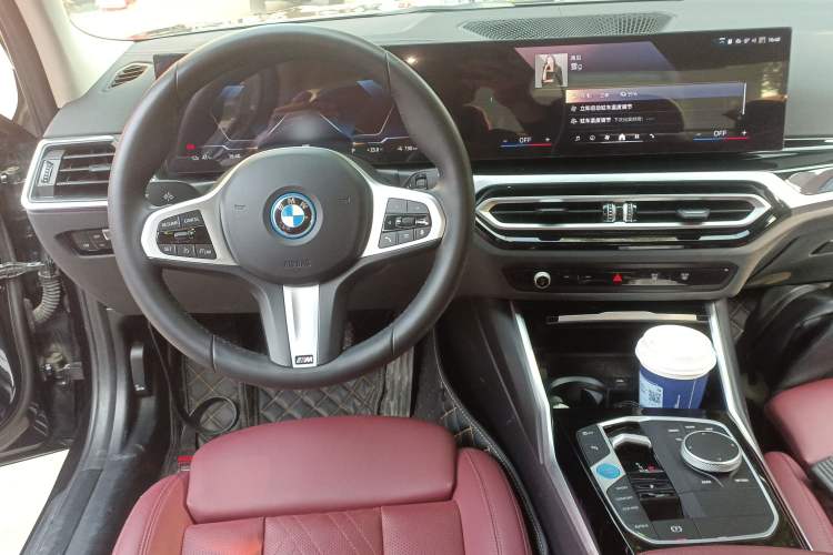 Used BMW i3 2024 eDrive 35 L
