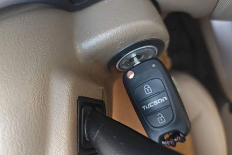 Used Hyundai Tucson 2013 2.0L Manual Two-Wheel Drive Fashion Edition
