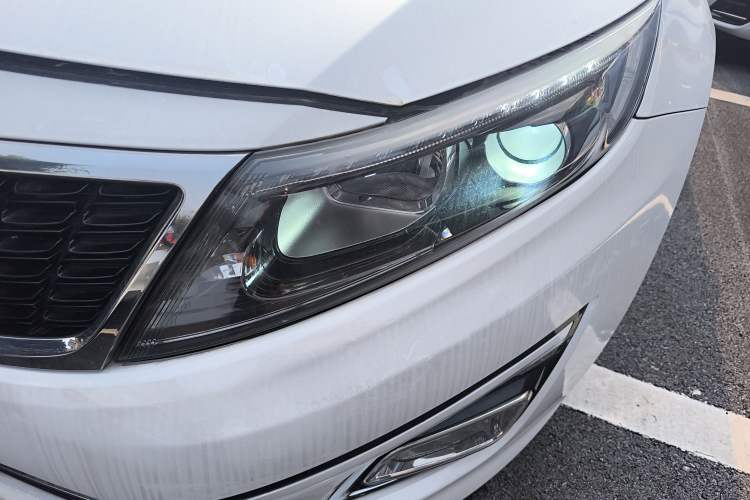 Used Kia K5 2015 2.0L Automatic LUX Left Front Headlight