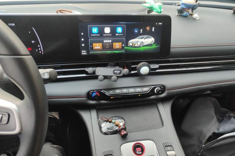 Used GAC Trumpchi EMPOW 2023 Shadow Leopard H High-Energy Hybrid Edition Audio And AC Panel