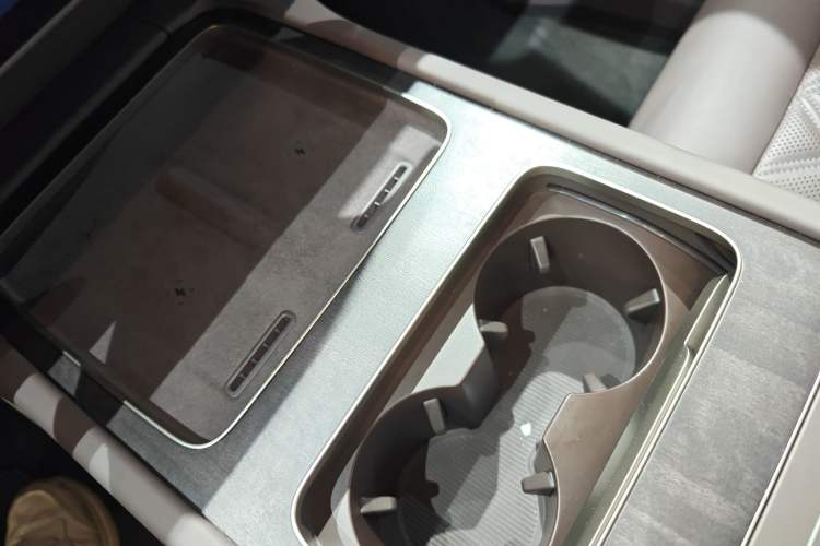 Used Nio ES8 2026 Model 6-seat Executive Signature Edition Vehicle Key