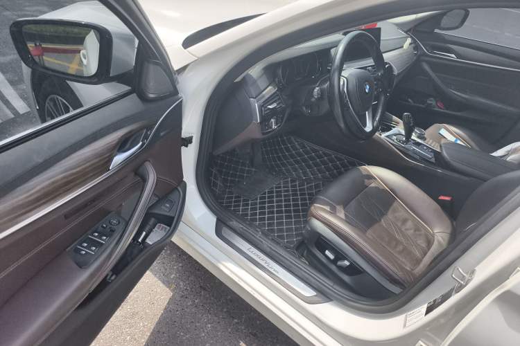 Used BMW 5 Series 2018 530Li Luxury Edition Premium Package Driver Seat