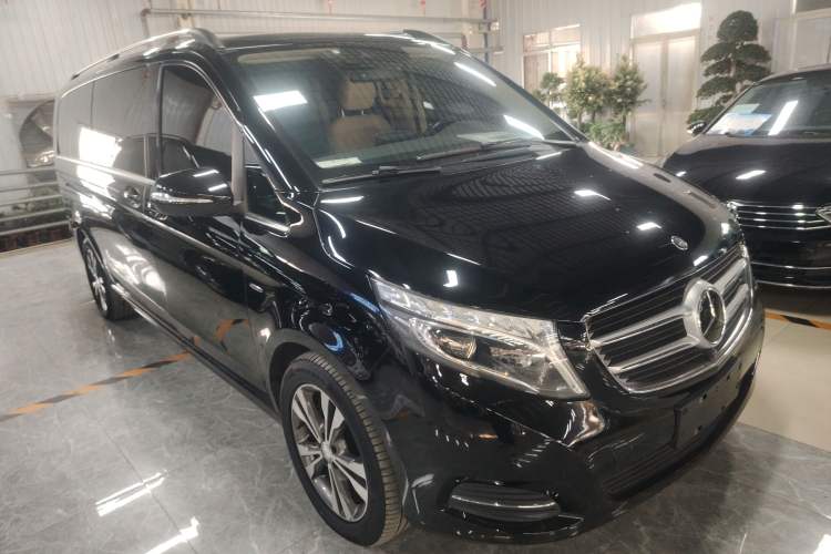 Used Mercedes-Benz V-Class 2016 V 260 L Prestige Extended Edition
