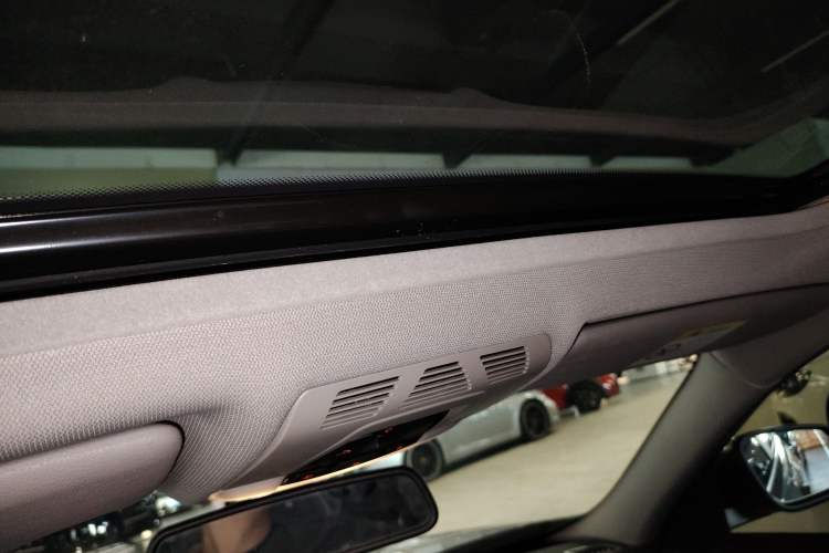 Used BMW 3 Series 2017 320Li Fashion Model
