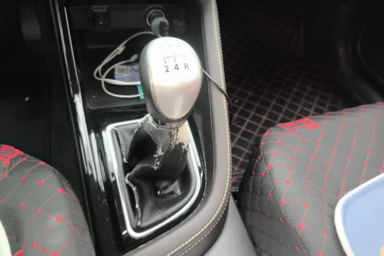 Used CHANGAN Eado DT 2018 1.6L Manual Comfort Model Gear Lever