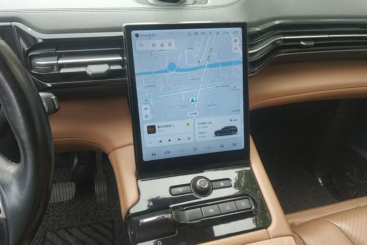 Used Nio ES8 2018 Founder Edition Audio And AC Panel