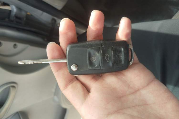 Used JAC Group Refine 2011 2.4L Government Procurement Version Manual Luxury Trim
