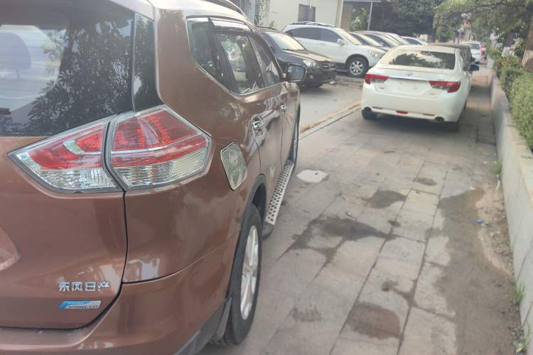 Used Nissan X-Trail 2014 2.0L CVT Comfort Edition 2WD
