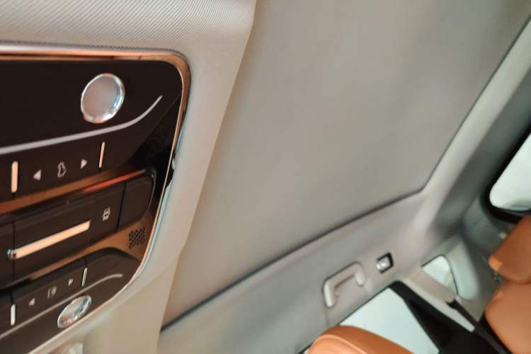 Used JETOUR Shanhai Shanhai L7 2024 1.5T 120km MAX 5-Seater
