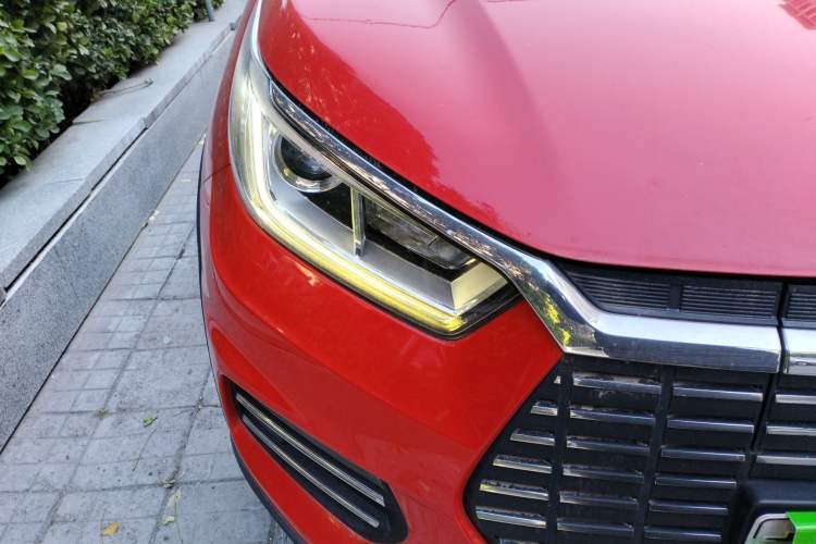 Used BYD Yuan New Energy 2018 EV360 Smart Connect Cool Edition
