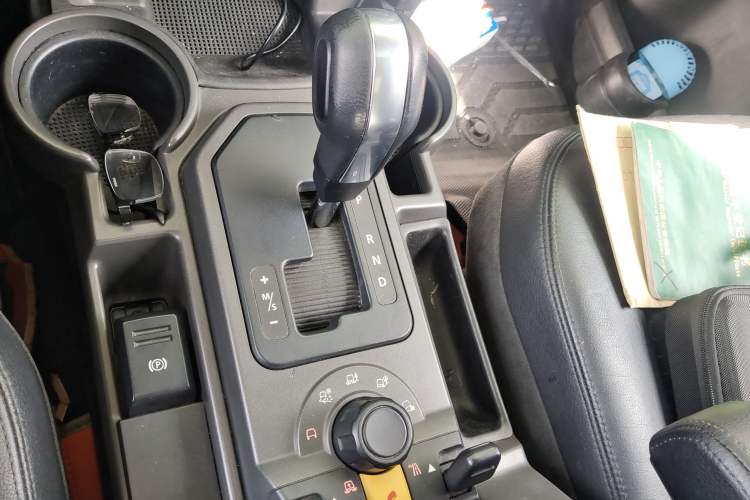 Used Land Rover Discovery  Gear Lever