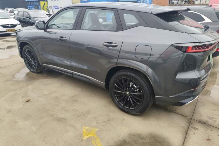 Used Changan UNI-Z New Energy 2024 Blue Whale Smart Electric iDD 125km Leading Model