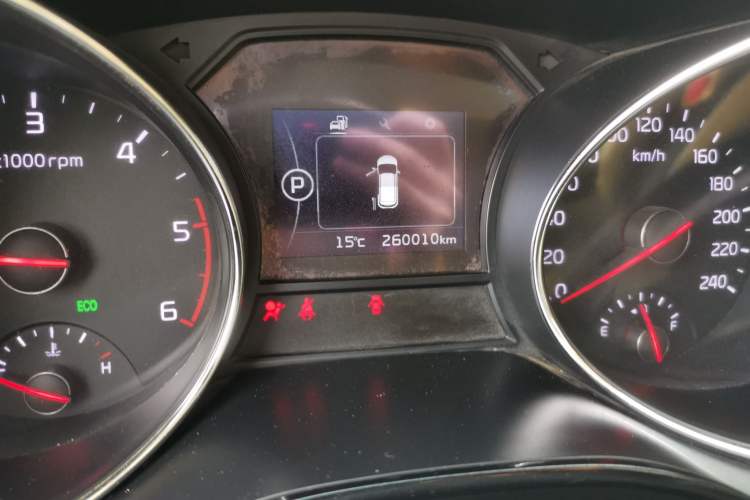 Used Kia Carnival 2015 2.2T Luxury Edition China IV