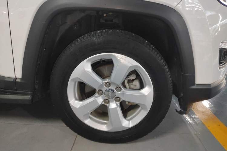 Used Jeep Compass 2017 200T Automatic Family Edition
