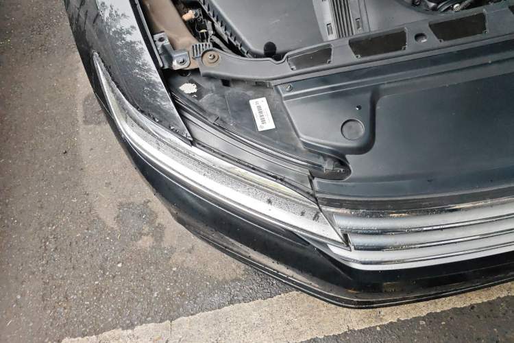 Used Volkswagen Phideon 2019 380TSI Two-Wheel Drive Business Edition China VI Standard Right Front Headlight