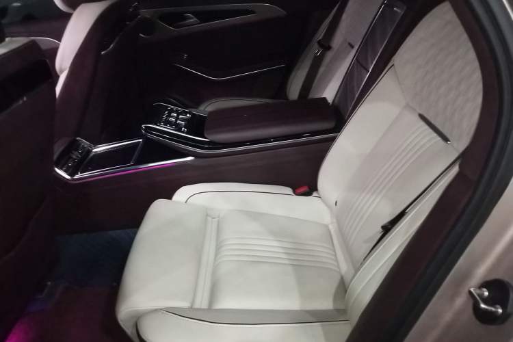 Used Hongqi H9 2022 3.0T Smart Connect Flagship Four-Seater Version