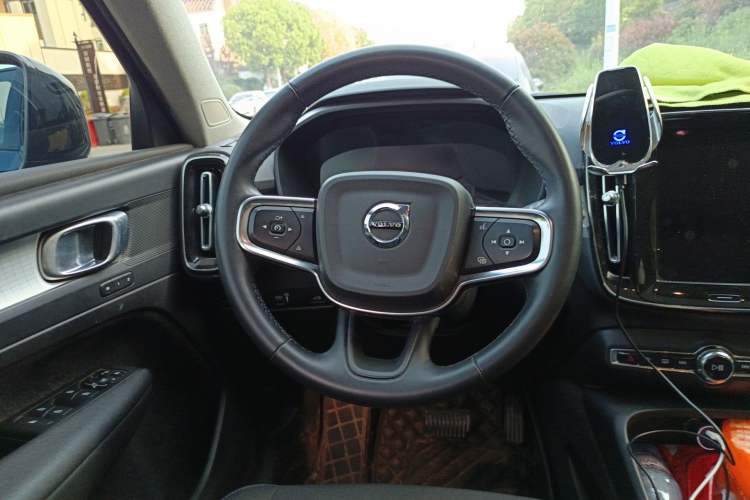 Used Volvo XC40 2022 T4 Four-Wheel Drive Smart & Stylish Edition