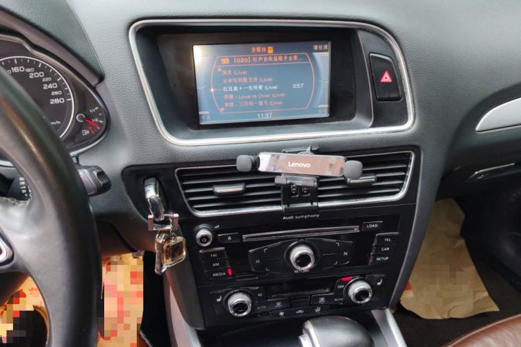 Used Audi Q5 2013 40 TFSI Technology Edition Audio And AC Panel