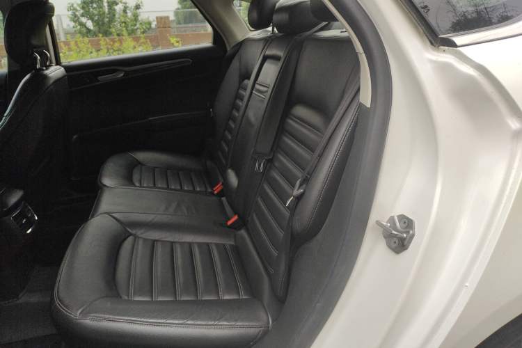 Used Ford Mondeo 2013 2.0L GTDi 200 Luxury Model