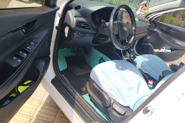 Used Hyundai Celesta 2018 1.6L Automatic GL Enjoyment Edition China VI compliant Driver Seat