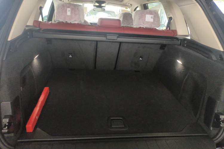 Used BMW X5 2023 xDrive 30Li Luxury M Sport Package