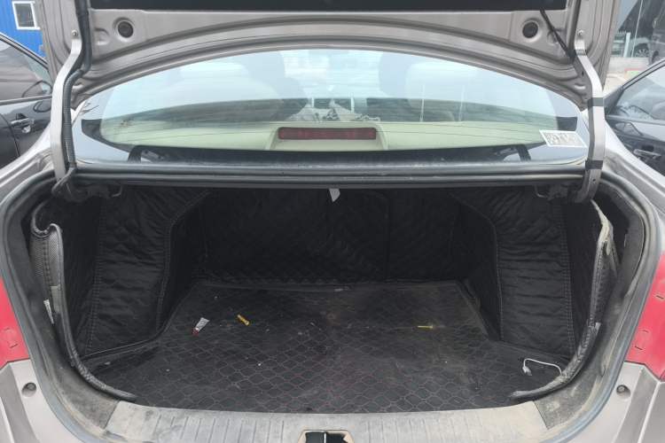 Used BAIC E Series 2013 Sedan 1.3L Manual Lotte Edition