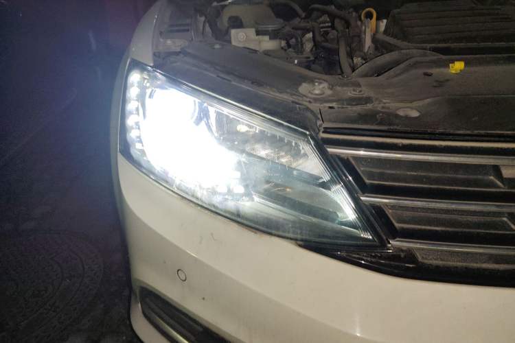 Used Volkswagen Sagitar 2017 230TSI Automatic Luxury Edition