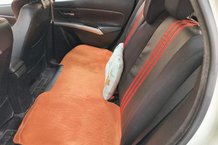 Used Suzuki S-Cross 2014 1.6L CVT Two-Wheel Drive Elite Version Left Rear Seat