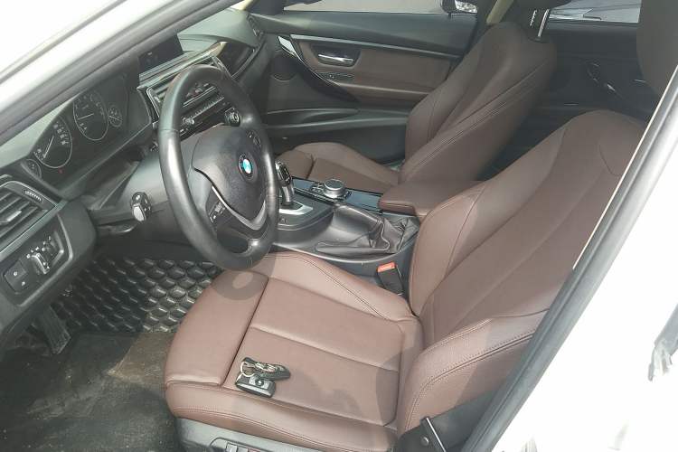 Used BMW 3 Series 2019 320Li Fashion Model Left Front Seat