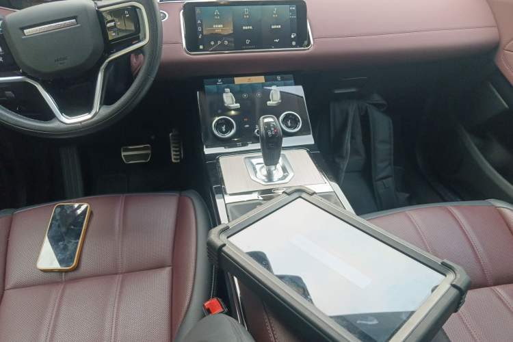 Used Land Rover Range Evoque 2023 Aurora L 249 PS Luxury Edition
